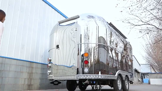 Europa Airstream Camper Trailer Caravan da viaggio Mobile Food Truck Carrello alimentare in vendita